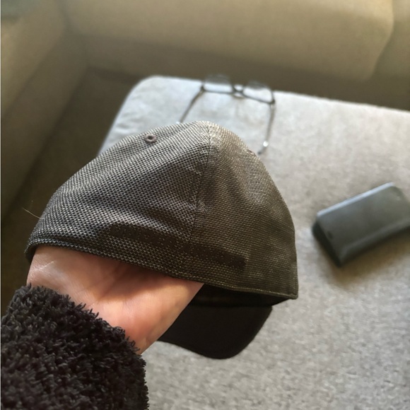 Under Armour Charcoal Gray Hat - Picture 3 of 5